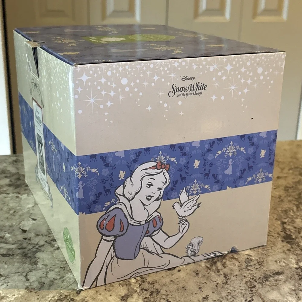 Scentsy‎ Disney Snow White Limited Edition Wax Warmer Brand New Open Box